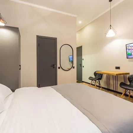 Apartment Cheap *